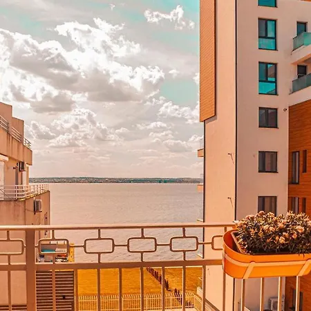 Mira Mamaia